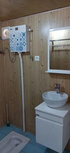 تصویر 12 - کلبه آب وسط دریاچه  در  رشت