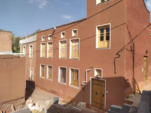 تصویر 2 - خانه خانه ی سرخ  در ابیانه