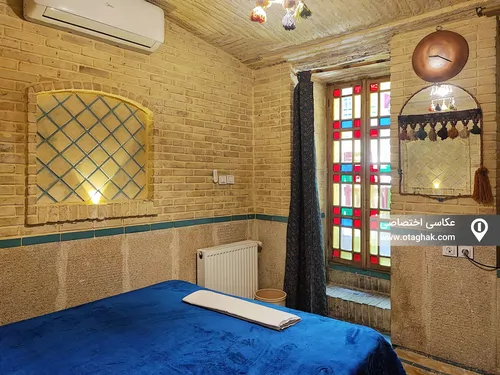 تصویر 11 - اقامتگاه بوم‌گردی عمارت هفت رنگ (لب آب) در  شیراز