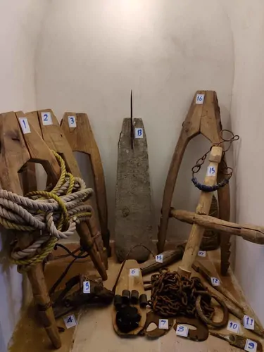 تصویر 18 - اقامتگاه بوم‌گردی اتاق 5(موزه) سرای کربلایی فریدون  در  گلپایگان