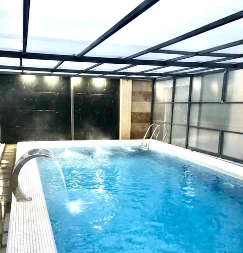 تصویر 2 - ویلا استخردار سرپوشیده آبگرم کیانا در کردان