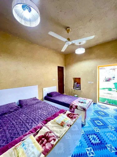 تصویر ۱ - اقامتگاه بوم‌گردی سمسمو (اتاق سامرو) با صبحانه رایگان در  پارسیان