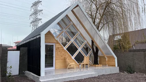 تصویر 2 - کلبه نیلا با سقف شیشه ای در رضوانشهر