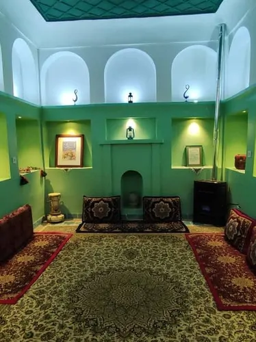 تصویر 2 - اقامتگاه بوم‌گردی عمارت حاج سلیمان در نجف آباد