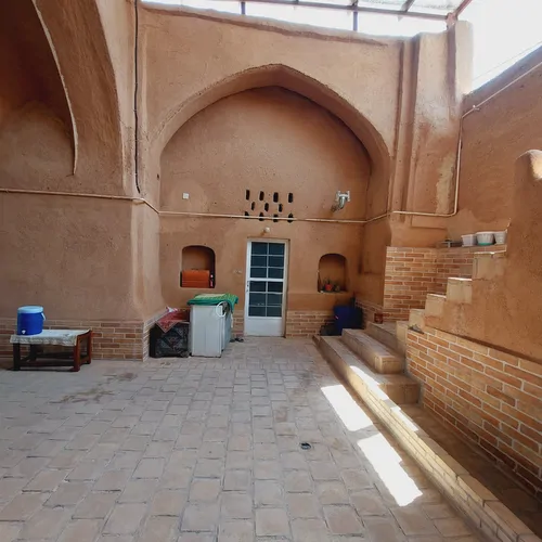 تصویر 3 - سوییت  شمس العماره (اتاق صد طاقچه) در  اردستان