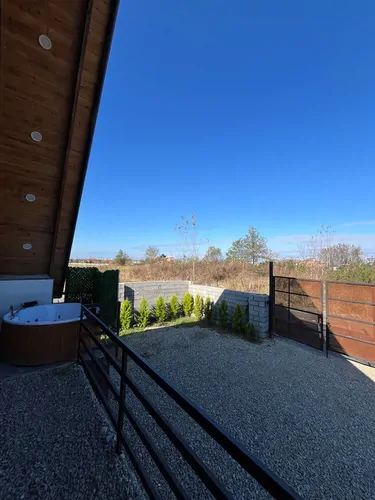 تصویر 21 - کلبه سوئیسی هاوراز با جکوزی در چالوس