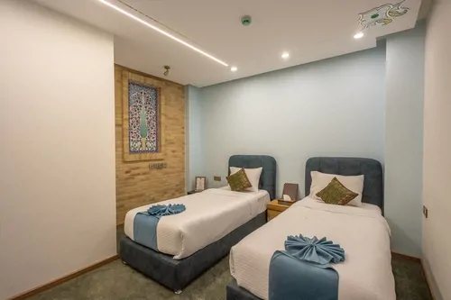 تصویر 2 - هتل سنتی ماه گیسو (تاک دو تخته برای یک نفر) با صبحانه رایگان در شیراز