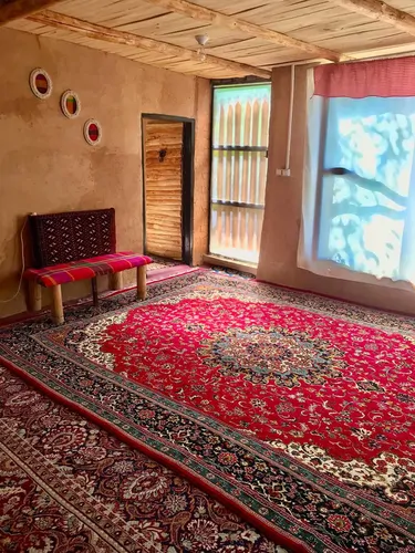 تصویر 2 - کلبه چوبی که لار در پاوه