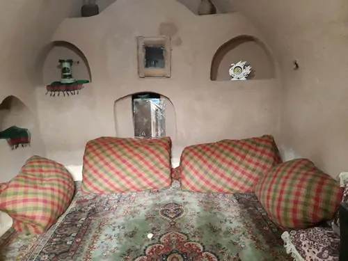 تصویر 2 - روستایی و عشایری شیرین و فرهاد(حجله خانه) در میبد