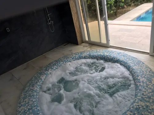 تصویر 15 - ویلا شیشه ای با جکوزی در  بابل کنار