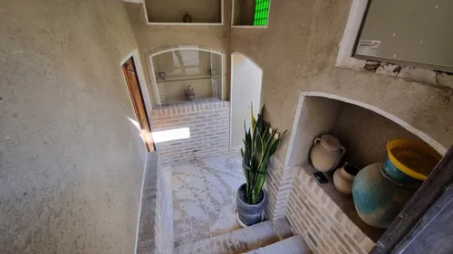 تصویر 3 - اقامتگاه بوم‌گردی اقامتگاه بوم‌گردی دولت سرا در نائین