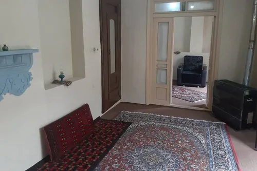 تصویر 2 - اقامتگاه بوم‌گردی کارما(اتاق اریکا) در  اصفهان