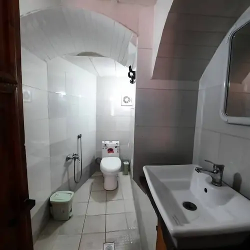 تصویر 12 - هتل سنتی افوشتا - اتاق خوش نشین در  نطنز