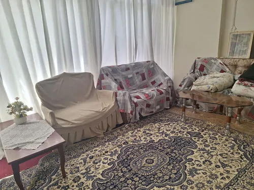 تصویر 4 - سوییت اتاق بیست متری در طبقه اول با حمام توالت در طبقه همکف در حیاط بدون اشپزخونه در تهران