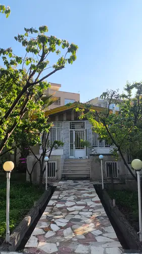 تصویر 2 - خانه باغ قنبری در باغ بهادران