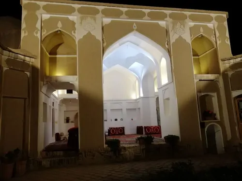 تصویر 2 - اقامتگاه بوم‌گردی قوامیه (بی بی گل) در گناباد