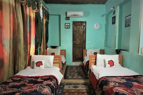 تصویر 15 - هتل سنتی گلشن(اتاق4 تخته سینگل) در  شیراز
