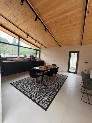 تصویر 5 - ویلا بهداد با دیزاین چوب در بهشهر