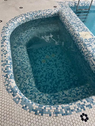 تصویر 21 - ویلا استخردار آبگرم نمیر با جکوزی و ایرهاکی در  رودهن