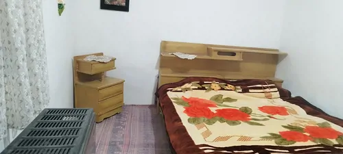 تصویر 6 - اقامتگاه بوم‌گردی گُلک بانو (اتاق آلاله) در  کاشمر