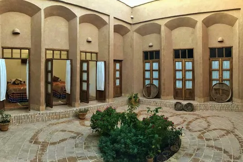 تصویر 3 - اقامتگاه بوم‌گردی خانه رستم(اتاق مروارید) در  یزد