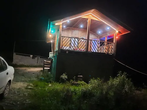 تصویر ۱ - کلبه چوبی جنگلی آریالفور  در  شیرگاه