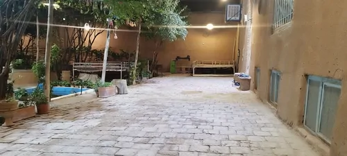 تصویر 12 - اقامتگاه بوم‌گردی گُلک بانو (اتاق بزرگ کدخدا) در  کاشمر