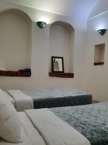 تصویر 2 - هتل سنتی هتل سنتی آرا یک تخته در یزد