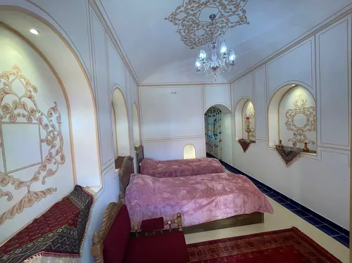 تصویر 2 - ویلا عمارت ۱۵۰ ساله باغ ملک در اصفهان