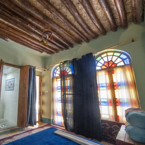 تصویر 3 - اقامتگاه بوم‌گردی عمارت هفت رنگ (قهر و آشتی) در  شیراز