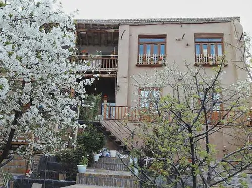 تصویر 2 - اقامتگاه بوم‌گردی چنارستان (اتاق ارکیده) در نیشابور