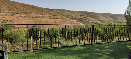 تصویر 9 - کلبه سوییسی سرزمین سبز با جکوزی در  سمیرم