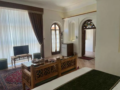 تصویر 8 - هتل سنتی ارغوان (تالار جنوبی) در  قزوین