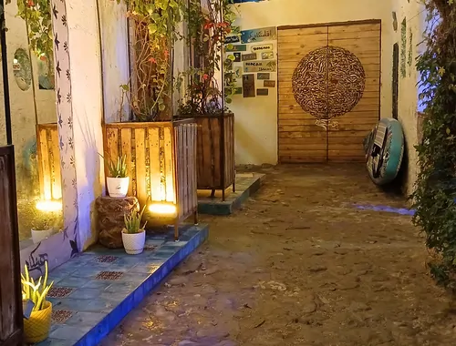 تصویر 20 - اقامتگاه بومگردی کاژه (واحد استرینگ آرت) در هنگام