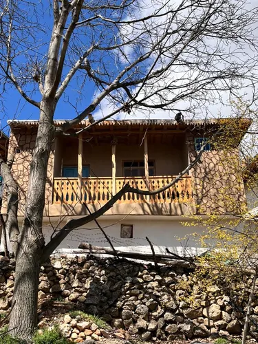 تصویر ۱ - روستایی و عشایری ابرسک در  الموت