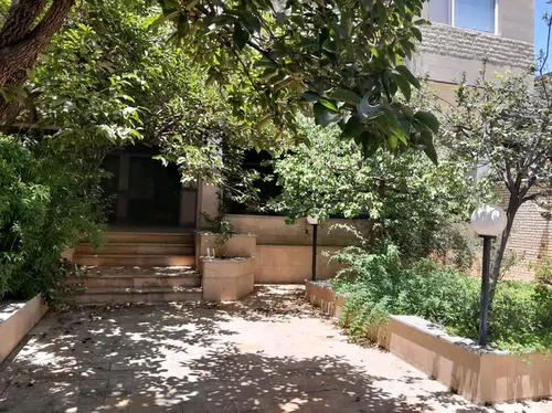 تصویر 2 - آپارتمان واحدی زیباودلنشین در محلات