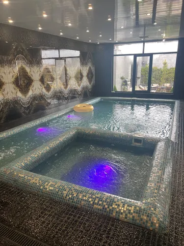 تصویر 11 - ویلا استخردار آبگرم پارادایس با جکوزی و بیلیارد در  چهارباغ