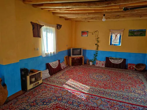 تصویر ۱ - اقامتگاه بوم‌گردی گلاویژ (1) در  سنندج