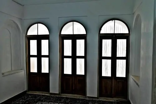 تصویر 4 - اقامتگاه بوم‌گردی عمارت آینه خانه(واحد1) در ورزنه