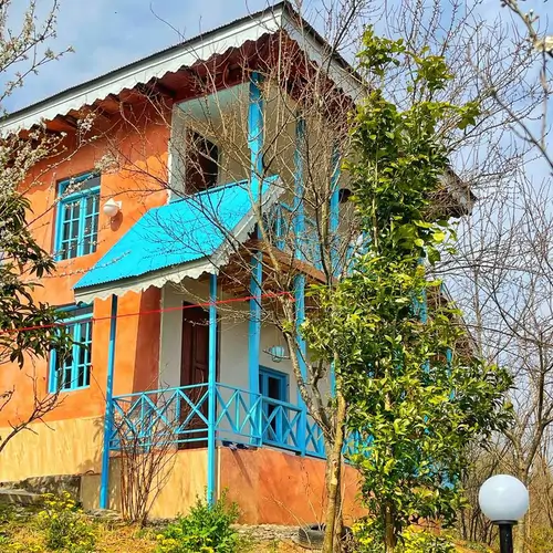 تصویر ۱ - خانه فیروزه ای در  سنگر