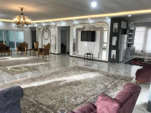 تصویر 2 - ویلا باغ ویلا 1100 متری استخر آبگرم سرپوشیده در مشهد