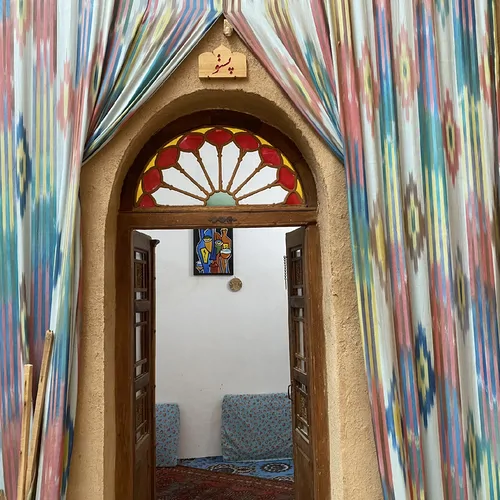 تصویر ۱ - اقامتگاه بوم‌گردی امیر و مریم «اتاق پستو» در  یزد