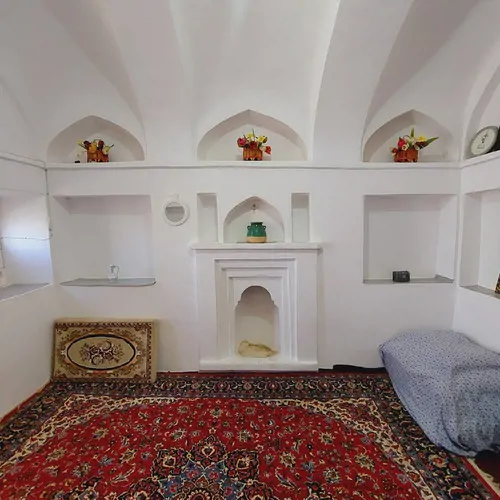 تصویر 7 - سوییت  شمس العماره (اتاق صد طاقچه) در  اردستان