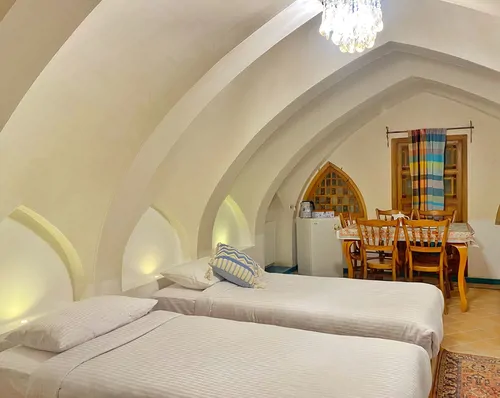 تصویر 2 - هتل سنتی سرای نفیس (اتاق فیروزه) در  کاشان