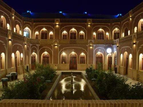 تصویر 2 - هتل سنتی هتل کاروانسرای مشیر یزد اتاق 4 تخته در یزد