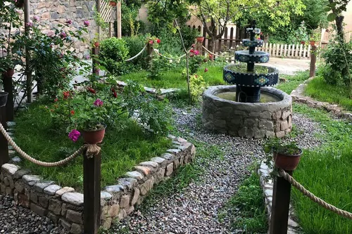 تصویر 2 - اقامتگاه بوم‌گردی دره پرستوها(اتاق شمعدانی) در نیشابور