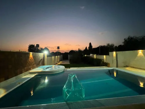 تصویر 16 - ویلا استخردار آبگرم کاج با جکوزی و ایرهاکی در چهارباغ