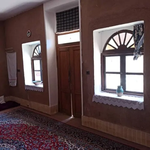 تصویر 2 - اقامتگاه بوم‌گردی برم گردی‌ وارُن در ورزنه