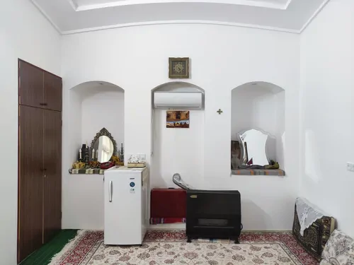 تصویر 5 - اقامتگاه بوم‌گردی خانم تاج نوش آباد (اتاق ژینا) در  آران و بیدگل