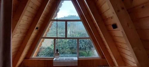 تصویر 16 - کلبه سوئیسی اهورا در  رودسر